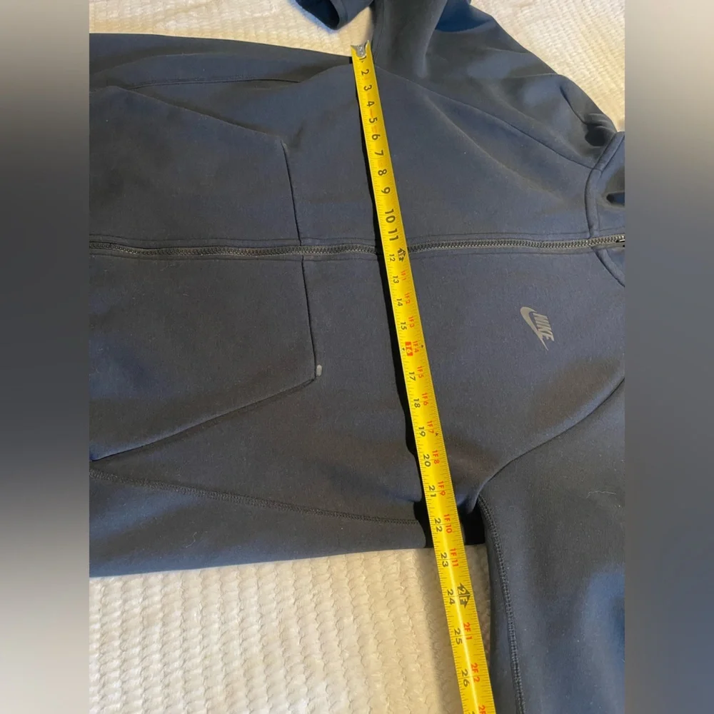 Nike Men's‎ Gray Zip Up Sweater
